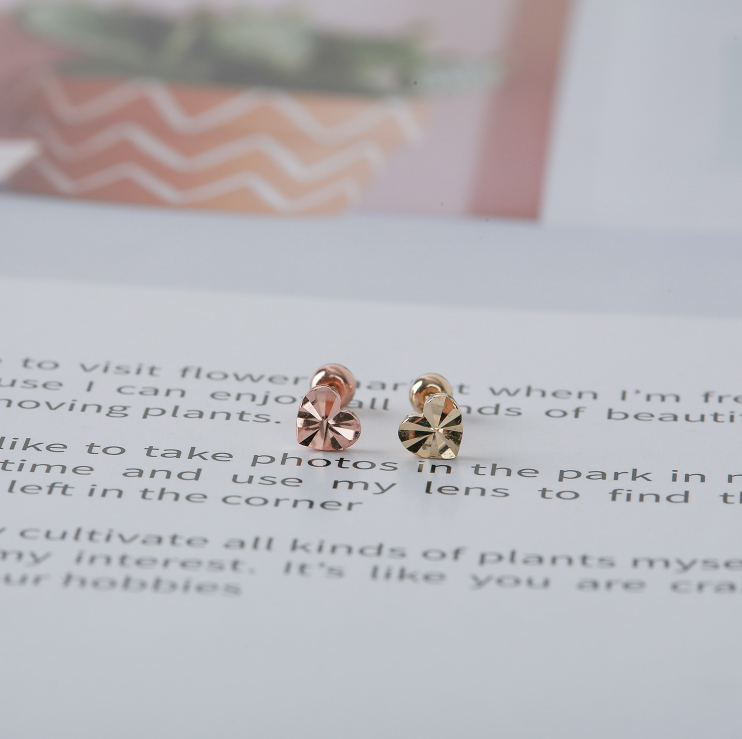 14k Gold Shimmer Cut Heart