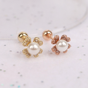 14k Gold Pearl Flower Piercing